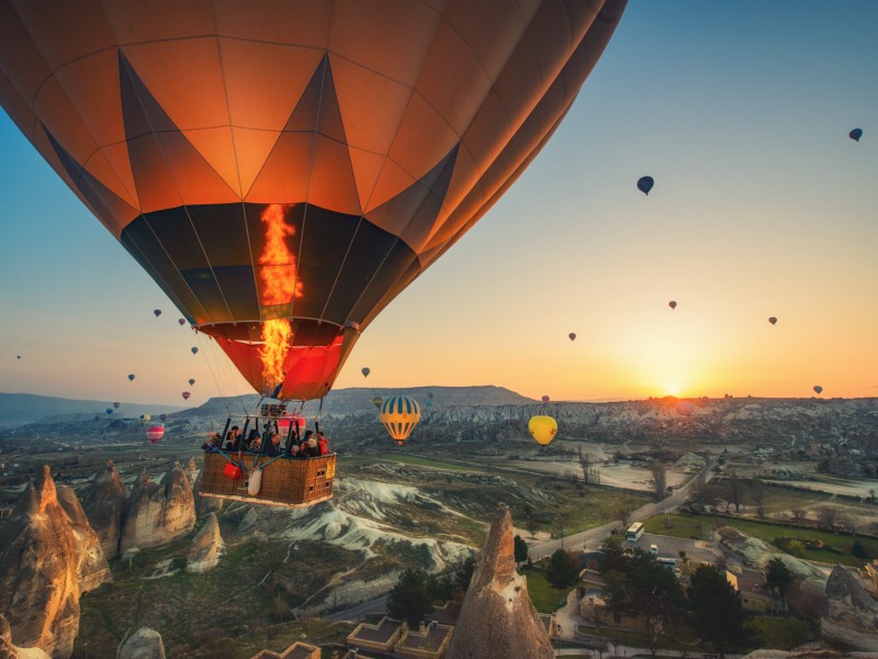 Cappadocia Hot Air Ballooning (DELUX  BALLOONING)