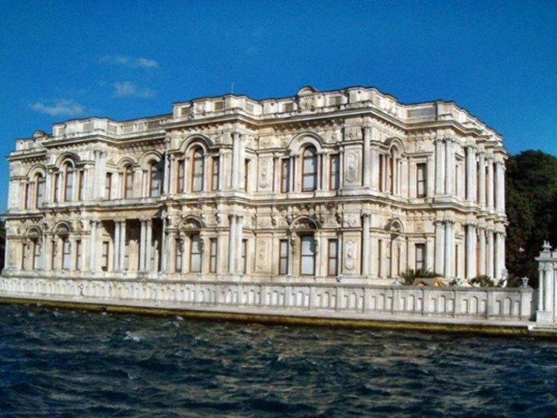 BEYLERBEYI PALACE & TWO CONTINENTS TOUR (Half Day Afternoon)