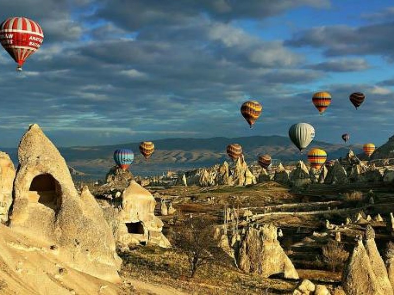 Cappadocia Tour with Hot Air Balloon1 Night 2 Days by Flight from Istanbul